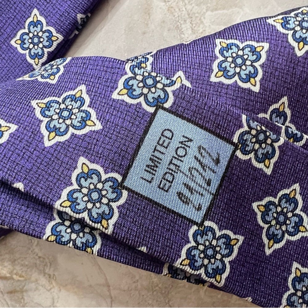 NWT $125 Daniel Cremieux Limited Edition Purple Geometric Pattern Tie - Picture 2 of 5